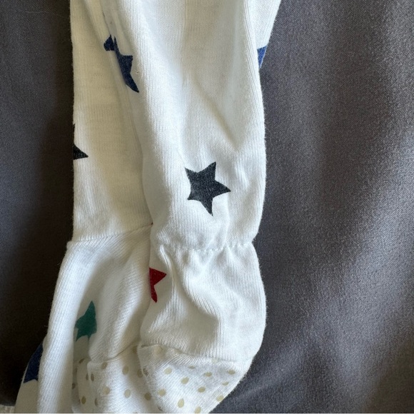 Primary Footie Zip-Up Pajamas, Size 18-24 Months 100% CottonWhite Stars Rainbow - Picture 6 of 7